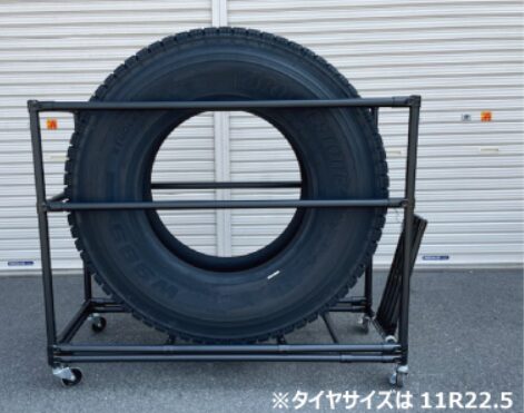 大型トラックのタイヤ運搬台車の正面