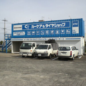 中古コンテナを活用したタイヤガレージ_2階建て仕様